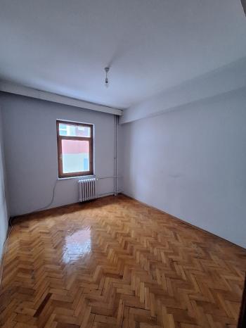 GÜVENAY - ÇORUM BAHÇELİEVLER MAH. LİLA PASTANESİ CİVARI KİRALIK 4+1 DAİRE 