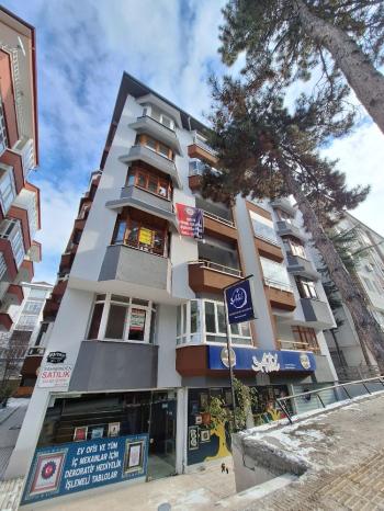 GÜVENAY - ÇORUM BAHÇELİEVLER MAH. LİLA PASTANESİ CİVARI KİRALIK 4+1 DAİRE 