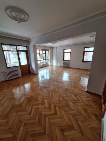 GÜVENAY - ÇORUM BAHÇELİEVLER MAH. LİLA PASTANESİ CİVARI KİRALIK 4+1 DAİRE 