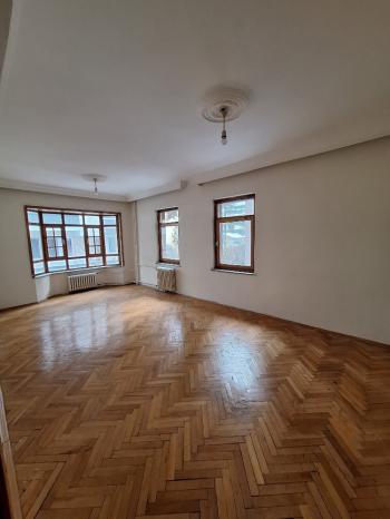 GÜVENAY - ÇORUM BAHÇELİEVLER LİLA PASTANE CİVARI KİRALIK 3+1 DAİRE 