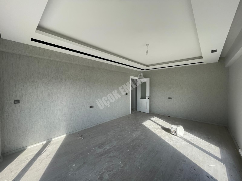 AFYON ÜÇOK EMLAKTAN HOCA AHMET YESEVİ MAH SATILIK SIFIR 3+1 LÜX DAİRE