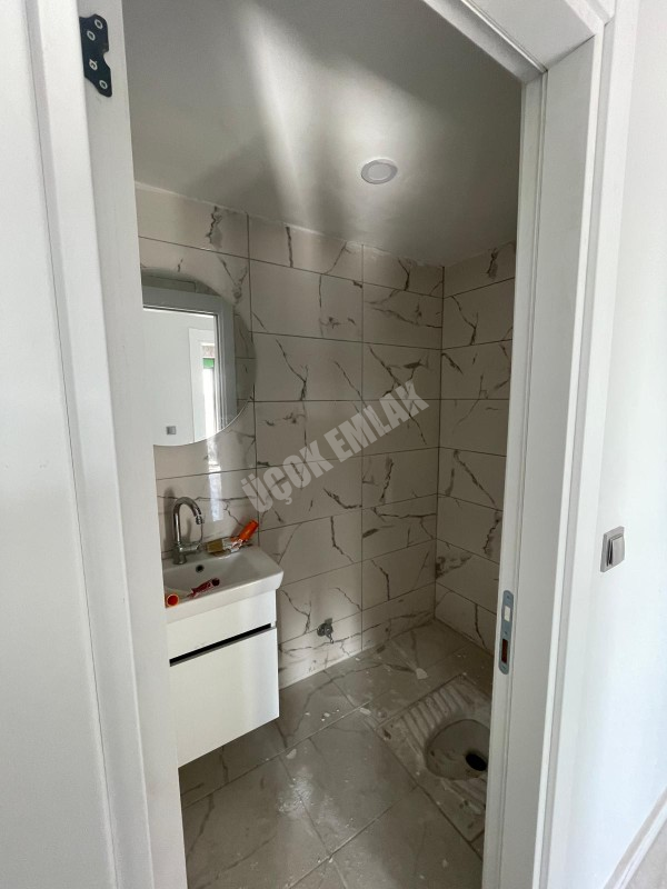 AFYON ÜÇOK EMLAKTAN HOCA AHMET YESEVİ MAH SATILIK SIFIR 3+1 LÜX DAİRE