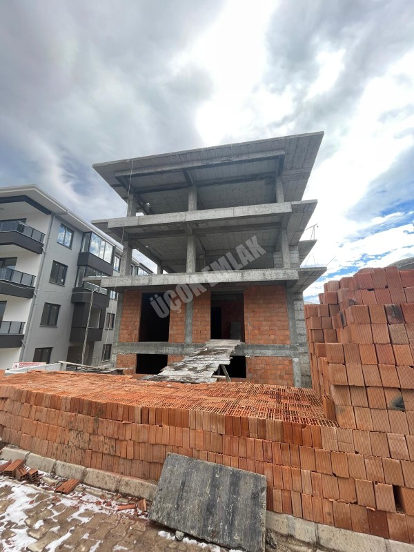 AFYON ÜÇOK EMLAKTAN ESENTEPE MAH SATILIK SIFIR LÜX 3+1 / 2+1 DAİRELER