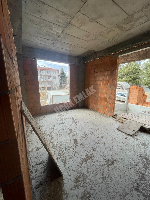 AFYON ÜÇOK EMLAKTAN ESENTEPE MAH SATILIK SIFIR LÜX 3+1 / 2+1 DAİRELER