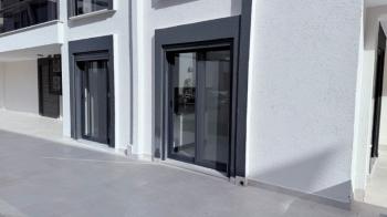  ALTINKUM’DA HAVUZLU SİTE İÇERİSİNDE DENİZE 400 MT MESAFEDE BAHÇE KATTA 2+1 AÇIK MUTFAKLI SIFIR DAİRE 