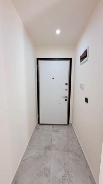  ALTINKUM’DA HAVUZLU SİTE İÇERİSİNDE DENİZE 400 MT MESAFEDE BAHÇE KATTA 2+1 AÇIK MUTFAKLI SIFIR DAİRE 