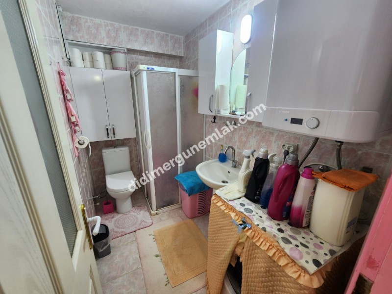 DİDİM ÇAMLIK MAHALLESİNDE DENİZE SADECE 500 METRE YÜRÜME MESAFESİNDE EMSALLERİNE GÖRE UYGUN 2+1 AÇIK MUTFAKLI SATILIK FIRSAT DAİRE