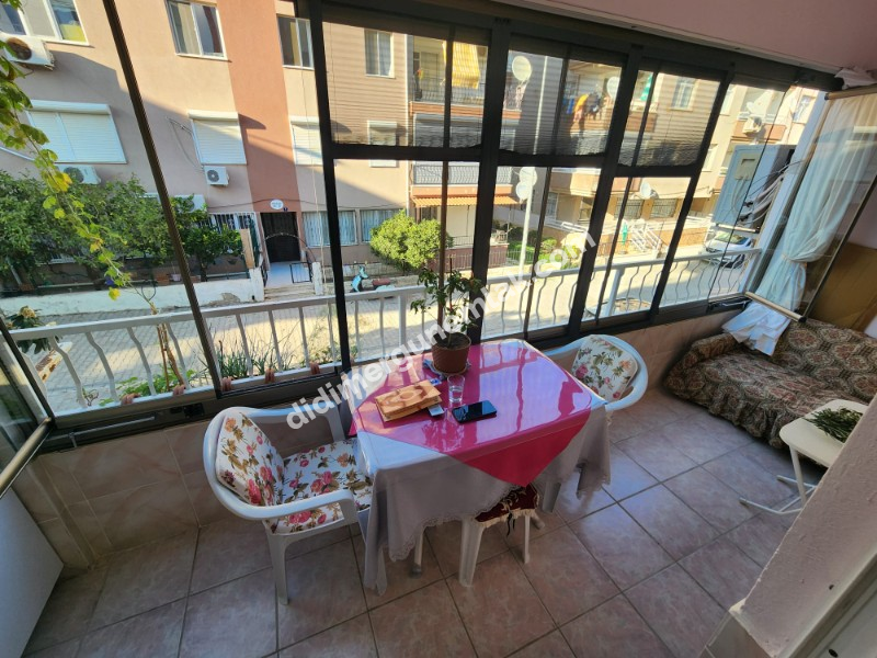 DİDİM ÇAMLIK MAHALLESİNDE DENİZE SADECE 500 METRE YÜRÜME MESAFESİNDE EMSALLERİNE GÖRE UYGUN 2+1 AÇIK MUTFAKLI SATILIK FIRSAT DAİRE