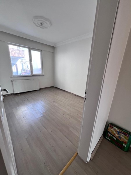 Çırçır Metro'ya 3 Dk 2+1 & 4.Kat Toprak Tapulu Boş Satılık Daire