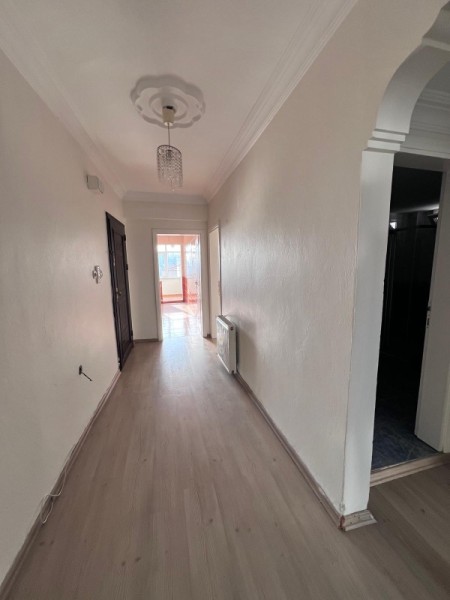 Çırçır Metro'ya 3 Dk 2+1 & 4.Kat Toprak Tapulu Boş Satılık Daire