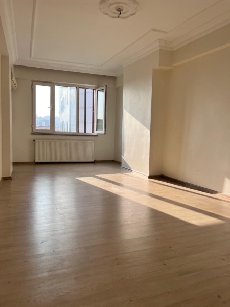 Çırçır Metro'ya 3 Dk 2+1 & 4.Kat Toprak Tapulu Boş Satılık Daire