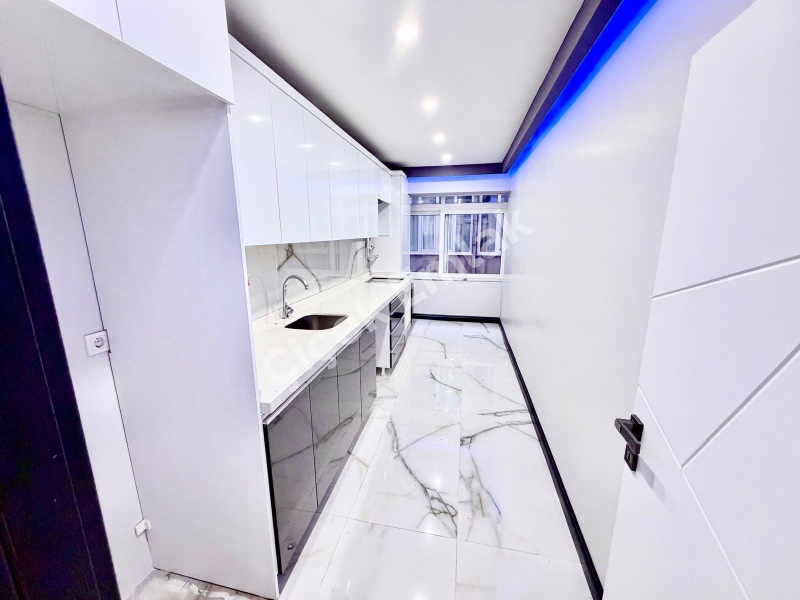 Mevlana Metro’ya 5 Dk 90 m2 Ferah Satılık Daire