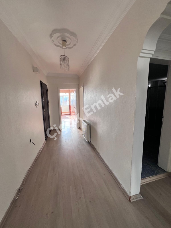 Çırçır Metro'ya 3 Dk 2+1 & 4.Kat Toprak Tapulu Boş Satılık Daire