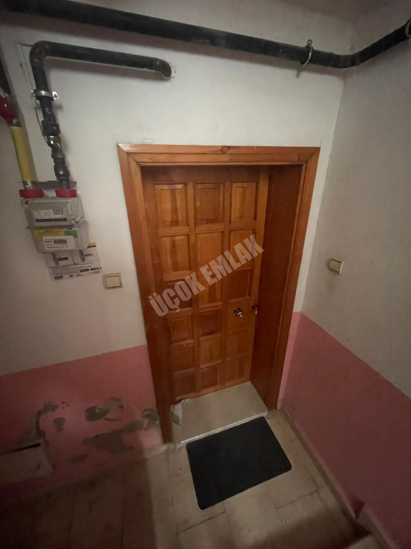 AFYON ÜÇOK EMLAKTAN HARBİŞ NAZMİ SAATÇİ MAH KİRALIK 3+1 TEMİZ BAKIMLI DAİRE