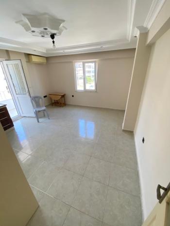 ALTINKUM MAHALLESİ’NDE SATILIK 2+1 AÇIK MUTFAKLI GENİŞ BALKONLU DAİRE