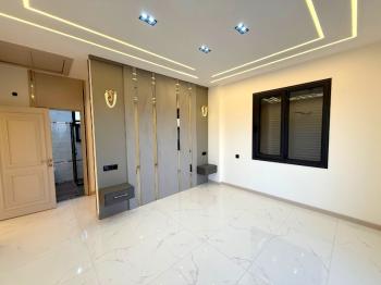 Didim Efeler Mahallesinde Satılık Lüks Villa