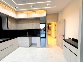 Didim Efeler Mahallesinde Satılık Lüks Villa