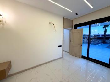 Didim Efeler Mahallesinde Satılık Lüks Villa