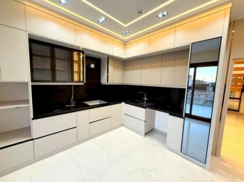 Didim Efeler Mahallesinde Satılık Lüks Villa