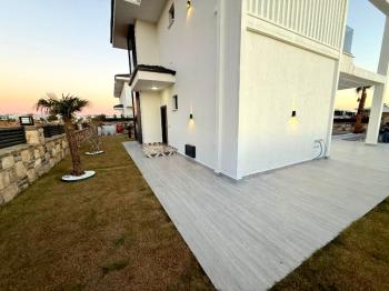 Didim Efeler Mahallesinde Satılık Lüks Villa