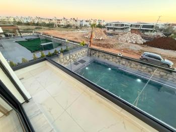 Didim Efeler Mahallesinde Satılık Lüks Villa