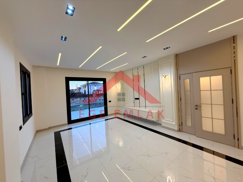 Didim Efeler Mahallesinde Satılık Lüks Villa