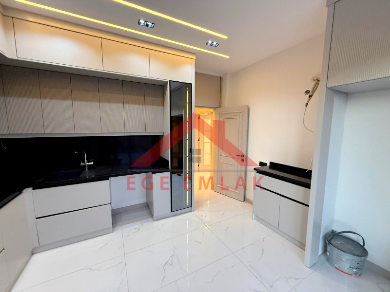 Didim Efeler Mahallesinde Satılık Lüks Villa