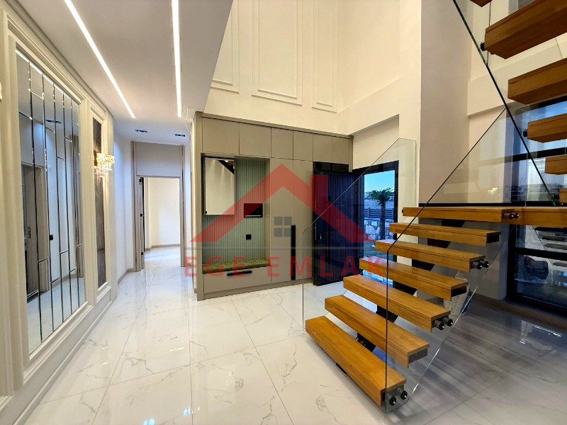 Didim Efeler Mahallesinde Satılık Lüks Villa