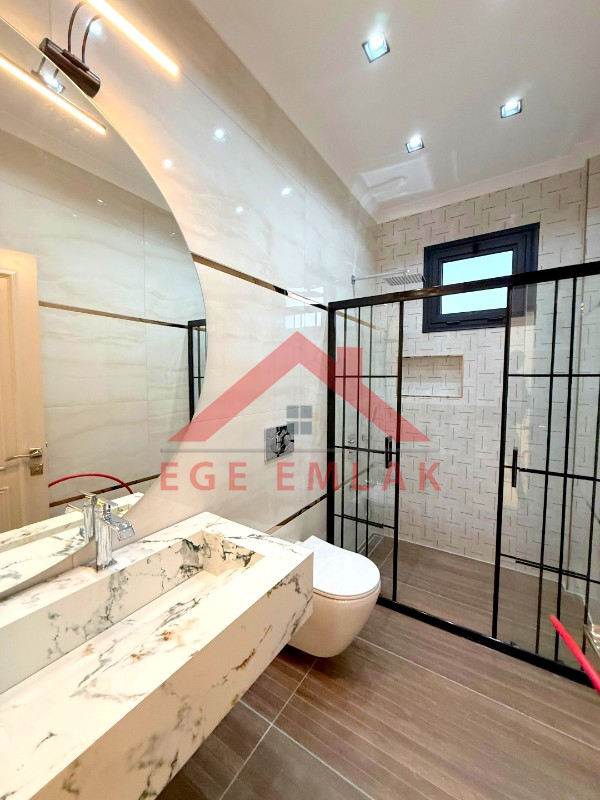 Didim Efeler Mahallesinde Satılık Lüks Villa