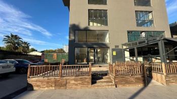 Elmas'tan Capital İş Merkezi’nde Asma Katlı Verandalı Kiralık Dükkan