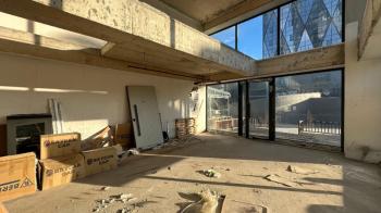 Elmas'tan Capital İş Merkezi’nde Asma Katlı Verandalı Kiralık Dükkan