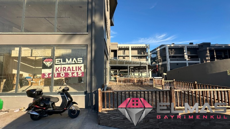 Elmas'tan Capital İş Merkezi’nde Asma Katlı Verandalı Kiralık Dükkan