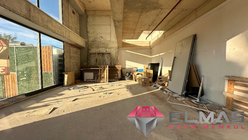 Elmas'tan Capital İş Merkezi’nde Asma Katlı Verandalı Kiralık Dükkan