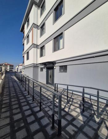 Güvenay - Çorum Çepni Mahallesi Öğretmen Lisesi Bölgesi 3+0 Sıfır Daire