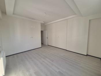 Güvenay - Çorum Merkez Çepni Mahallesi Fen Lisesi Bölgesi 3+1 Sıfır Daire