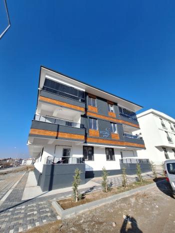 GÜVENAY - ÇORUM ÇEPNİ MAH.FEN LİSESİ CİVARI YÜKSEK GİRİŞ SATILIK 2+0 DAİRE 