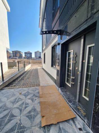 GÜVENAY - ÇORUM ÇEPNİ MAH.FEN LİSESİ CİVARI YÜKSEK GİRİŞ SATILIK 2+0 DAİRE 