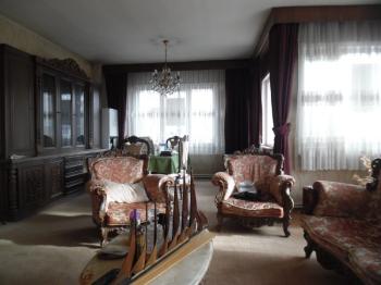 ESKİ KIZ MESLEK LİSESİ KARŞISINDA BULVAR CEPHELİ SATILIK 3+1 DAİRE