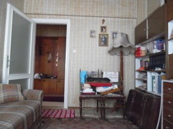 ESKİ KIZ MESLEK LİSESİ KARŞISINDA BULVAR CEPHELİ SATILIK 3+1 DAİRE