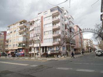 ESKİ KIZ MESLEK LİSESİ KARŞISINDA BULVAR CEPHELİ SATILIK 3+1 DAİRE