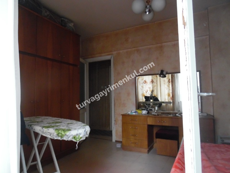 ESKİ KIZ MESLEK LİSESİ KARŞISINDA BULVAR CEPHELİ SATILIK 3+1 DAİRE