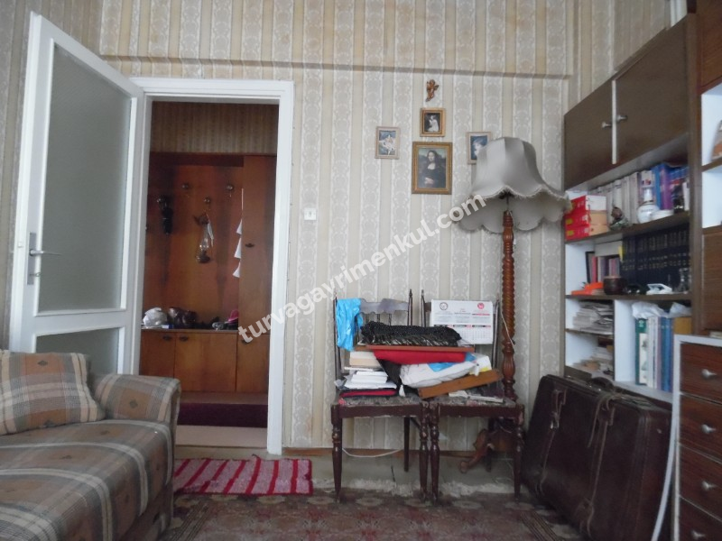 ESKİ KIZ MESLEK LİSESİ KARŞISINDA BULVAR CEPHELİ SATILIK 3+1 DAİRE