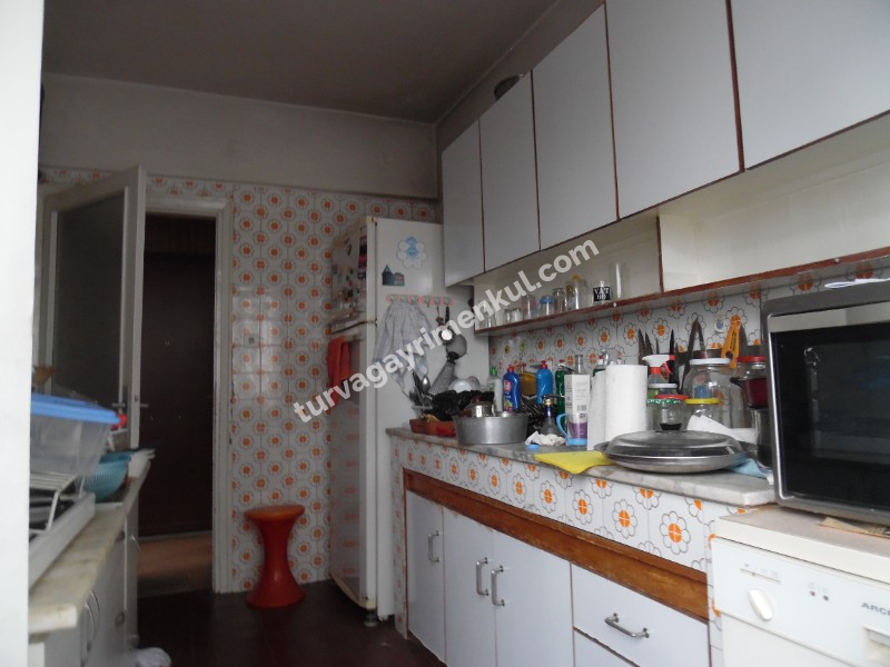 ESKİ KIZ MESLEK LİSESİ KARŞISINDA BULVAR CEPHELİ SATILIK 3+1 DAİRE