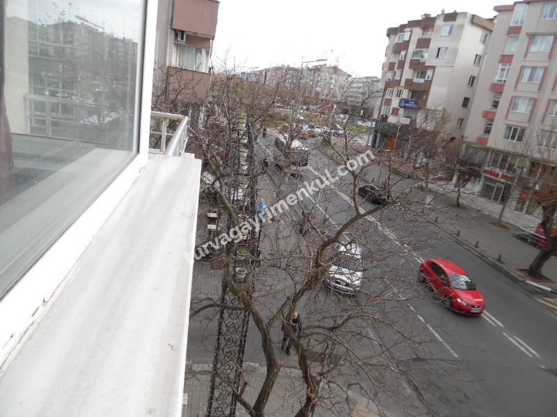 ESKİ KIZ MESLEK LİSESİ KARŞISINDA BULVAR CEPHELİ SATILIK 3+1 DAİRE