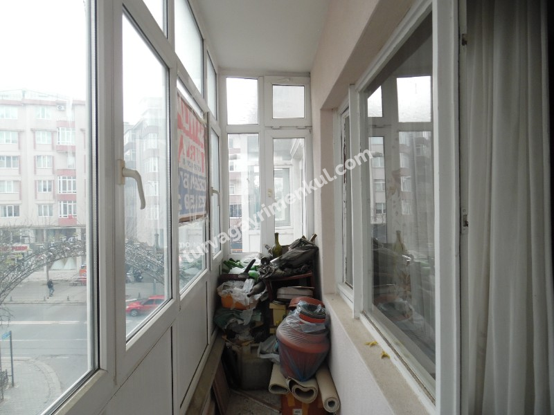 ESKİ KIZ MESLEK LİSESİ KARŞISINDA BULVAR CEPHELİ SATILIK 3+1 DAİRE