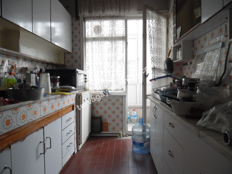 ESKİ KIZ MESLEK LİSESİ KARŞISINDA BULVAR CEPHELİ SATILIK 3+1 DAİRE