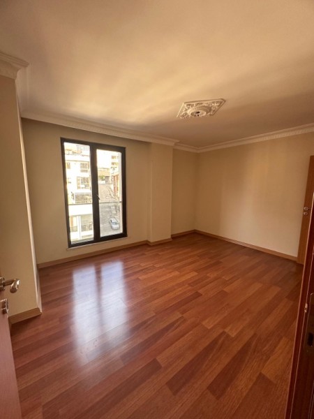 Çırçır Metro'ya 7 Dk Otoparklı Site'de 5.kat & 2+1 Boş Satılık Daire