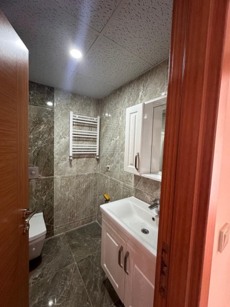 Çırçır Metro'ya 7 Dk Otoparklı Site'de 5.kat & 2+1 Boş Satılık Daire