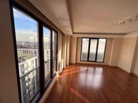 Çırçır Metro'ya 7 Dk Otoparklı Site'de 5.kat & 2+1 Boş Satılık Daire