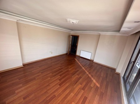 Çırçır Metro'ya 7 Dk Otoparklı Site'de 5.kat & 2+1 Boş Satılık Daire